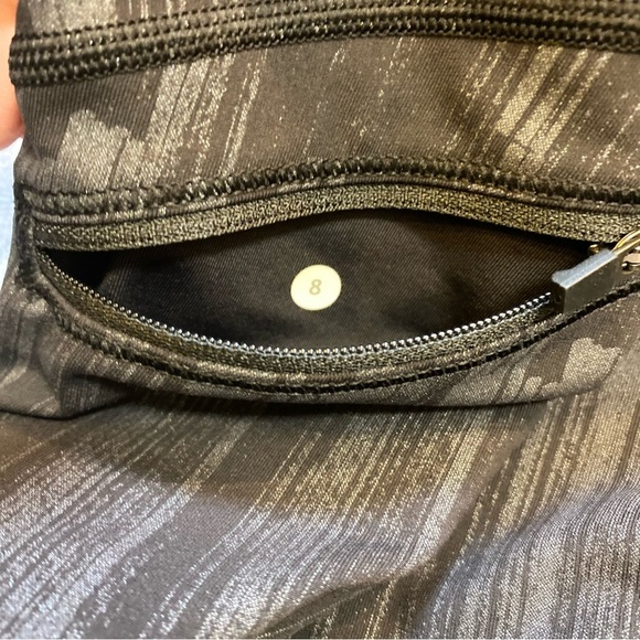 Lululemon Women’s 8 Run Top Speed Crop Leggings Scratch Match Black‎ Multi - Picture 6 of 14